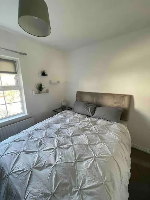 Ferienhaus Spacious 4 Bedroom House With Large Garden Belfast Großbritannien