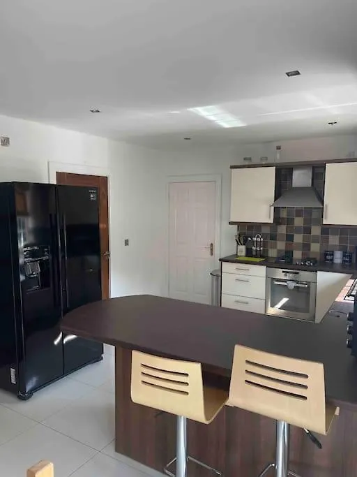 Feriehus Spacious 4 Bedroom House With Large Garden Belfast