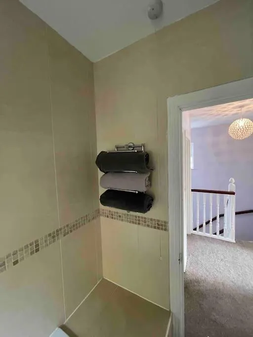 Spacious 4 Bedroom House With Large Garden Belfast